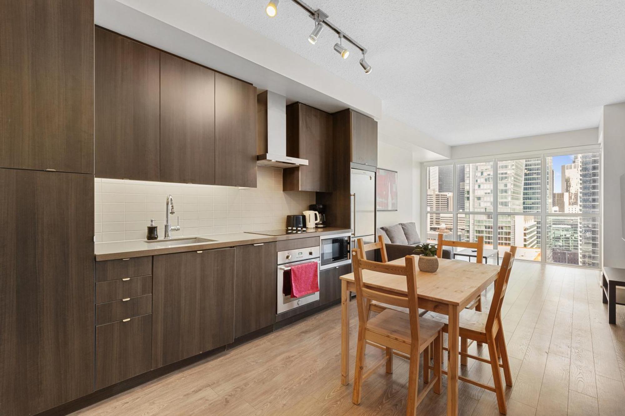 Aparthotel Cn Tower View 2 Bedroom Toronto