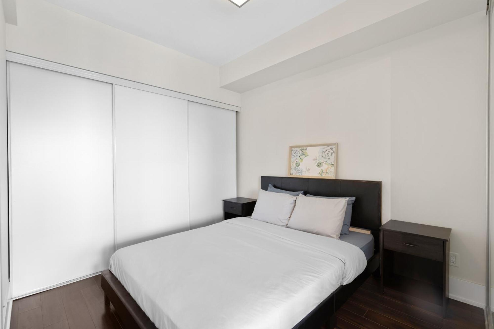 Aparthotel Cn Tower View 2 Bedroom Toronto