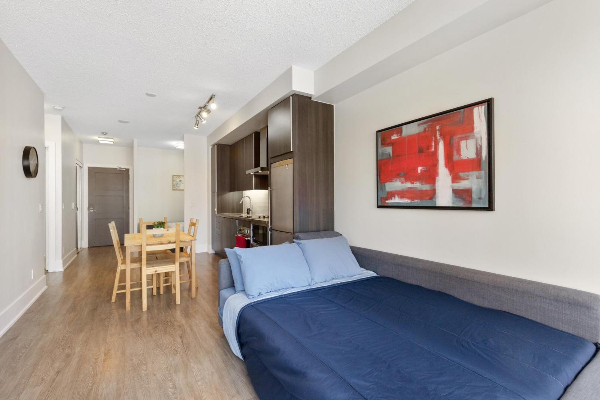 Cn Tower View 2 Bedroom *